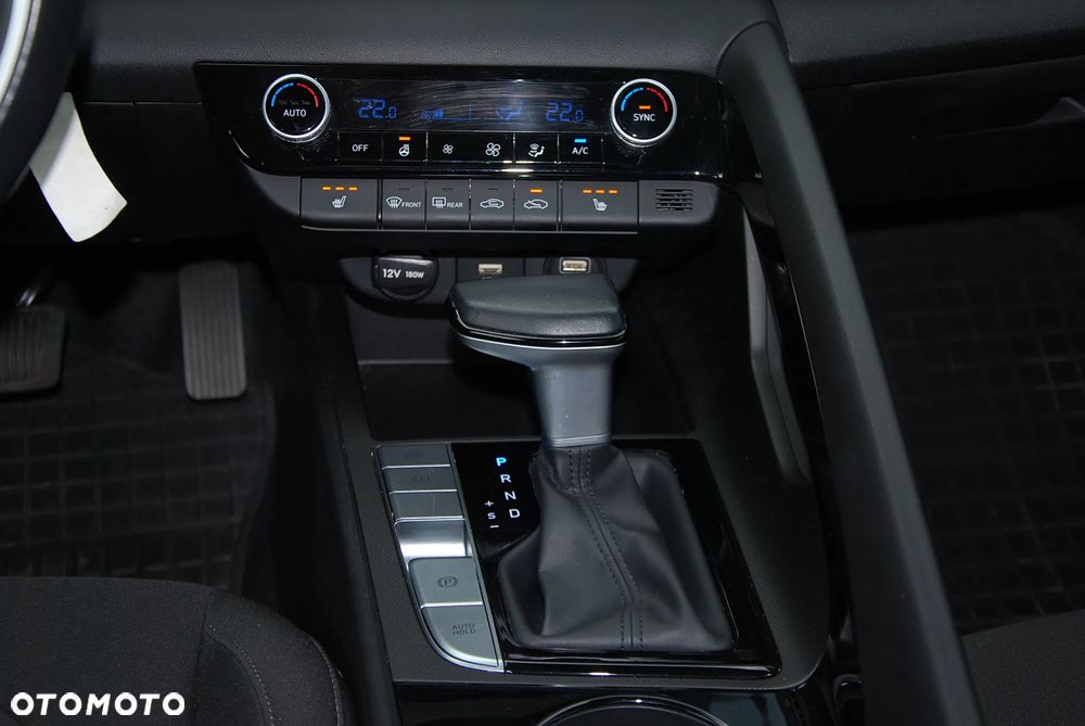 Hyundai Elantra 1.6 Smart CVT - 33
