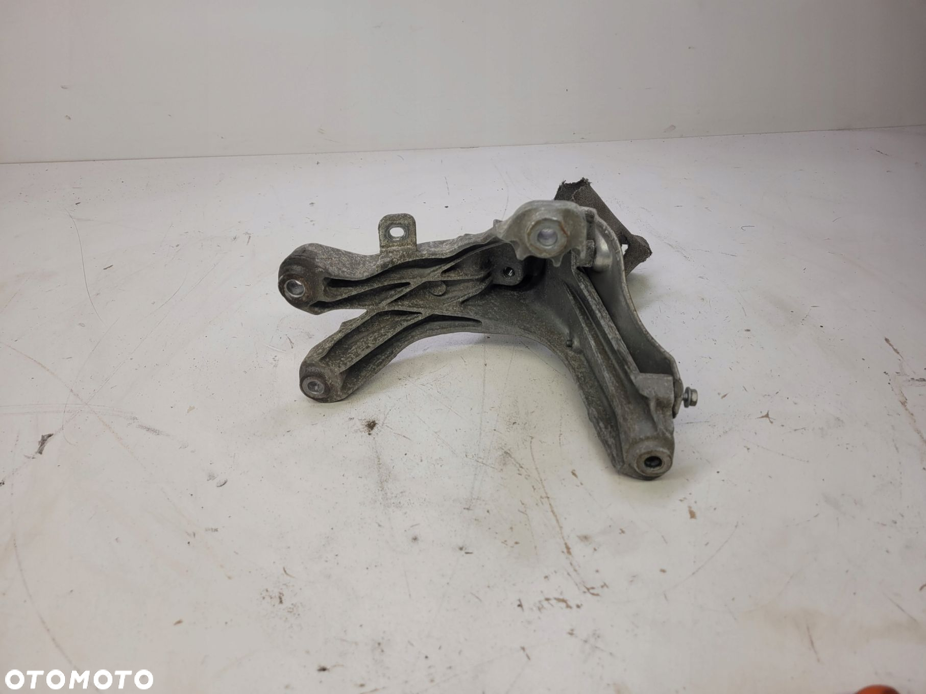 ŁAPA SILNIKA PRAWA AUDI A4 B8 A5 Q5 8K0199308EE - 4