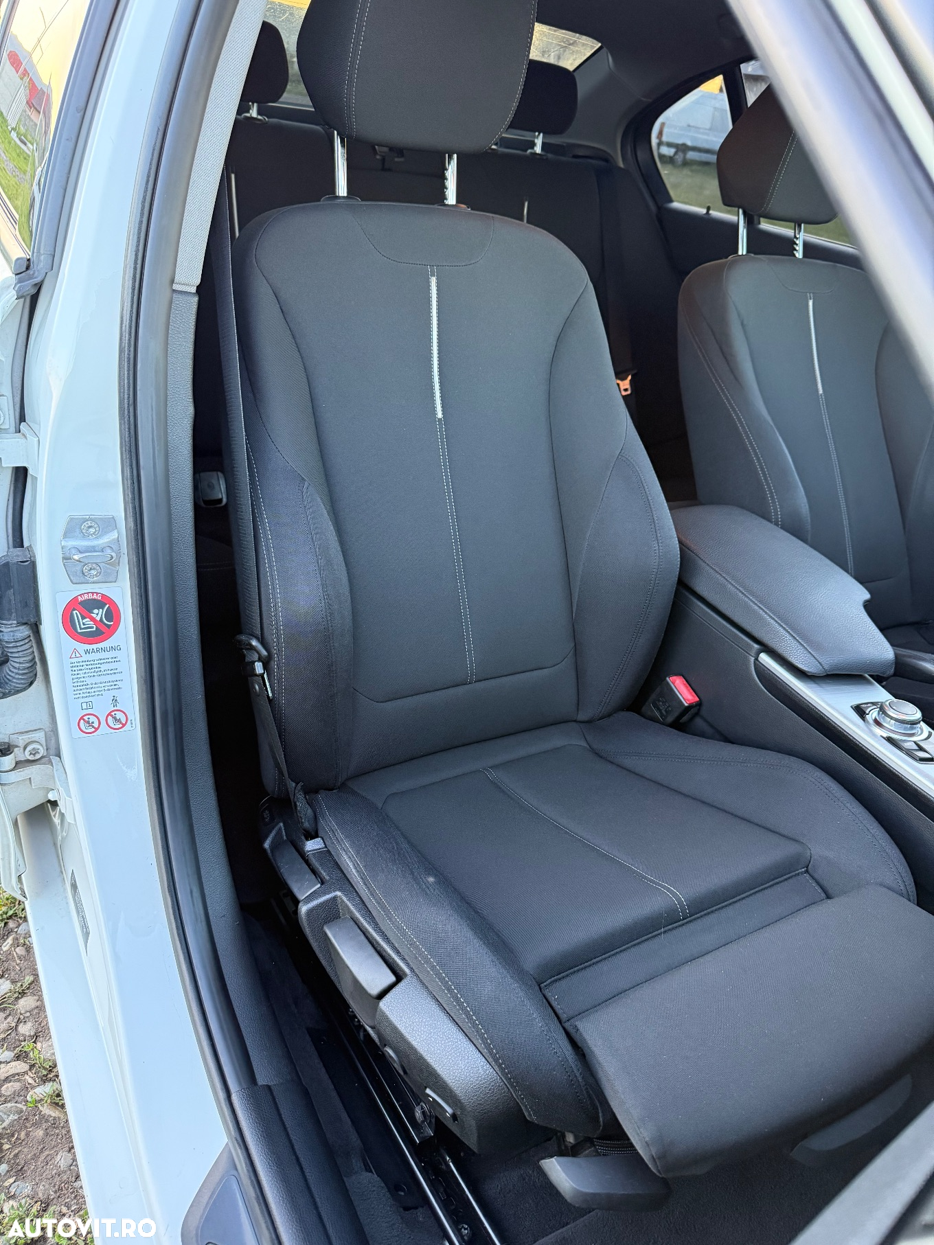 BMW Seria 3 320d Aut. Sport Line - 24