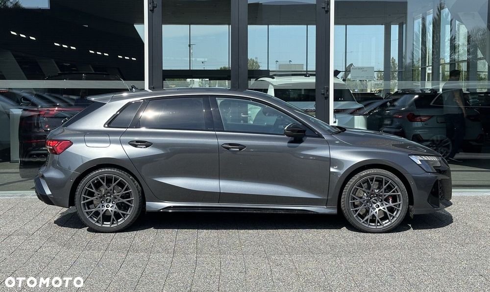Audi RS3 Sportback - 4