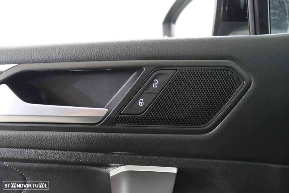 VW Tiguan 2.0 TDI R-Line DSG - 16