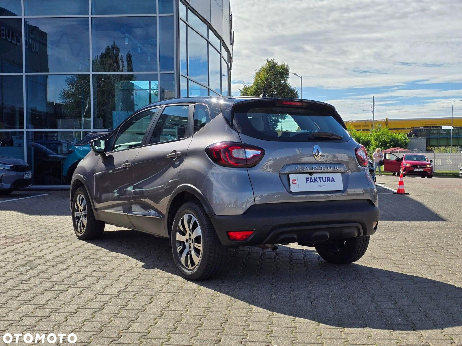 Renault Captur - 4