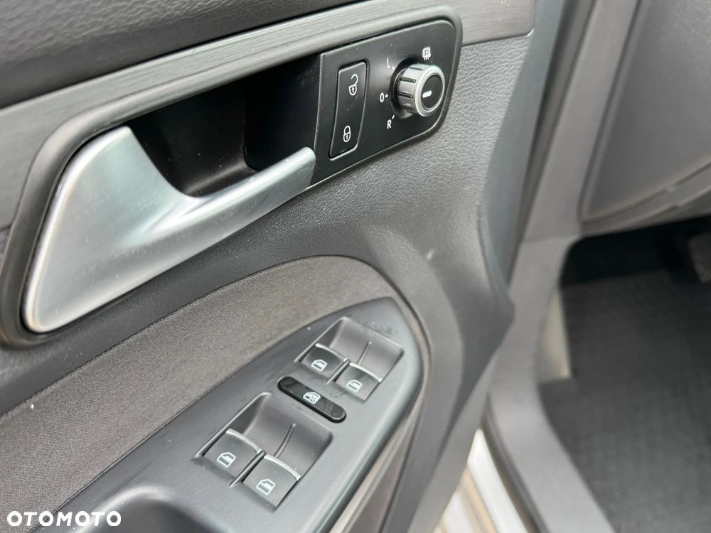 Volkswagen Touran 1.6 TDI DPF Comfortline DSG - 9