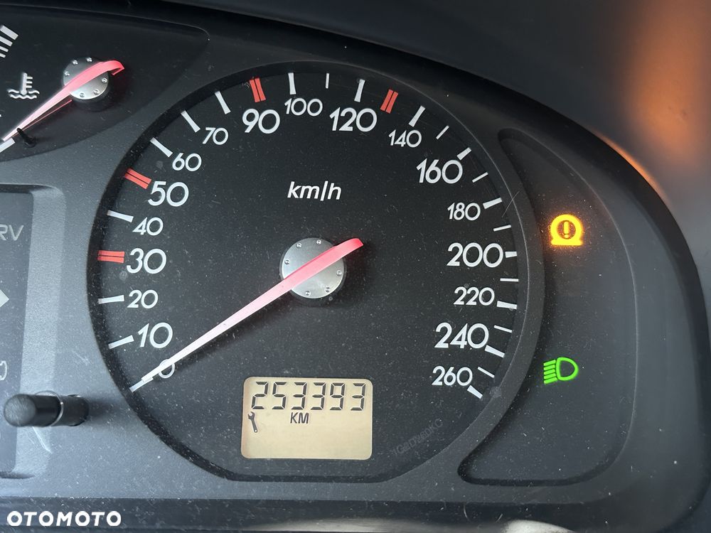Renault Laguna - 4