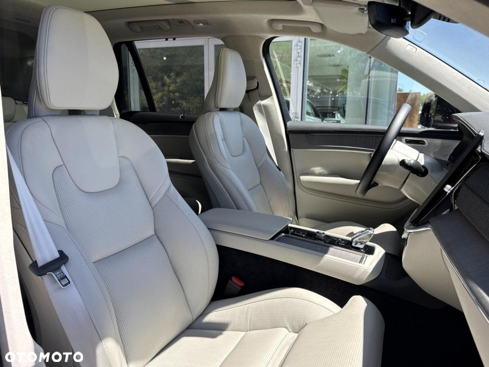Volvo XC 90 - 17