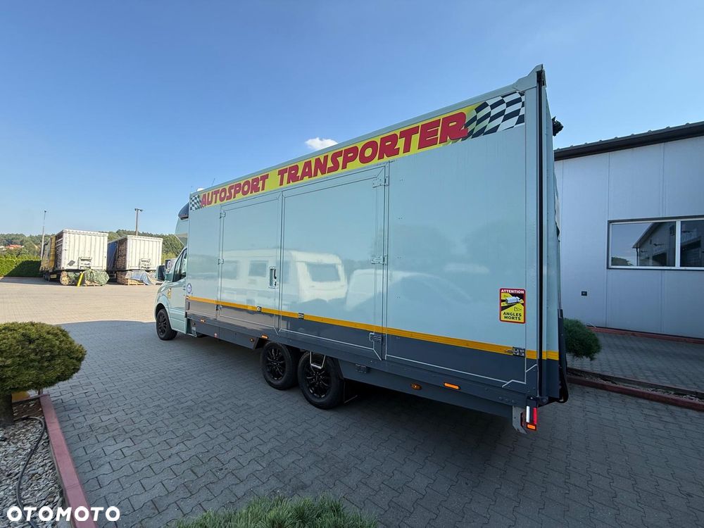 Mercedes-Benz Sprinter - 24