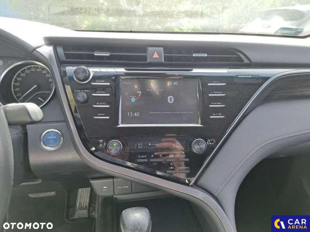 Toyota Camry - 21