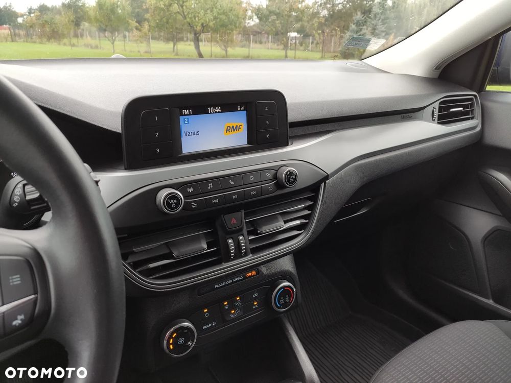 Ford Focus 1.0 EcoBoost Trend Edition - 31