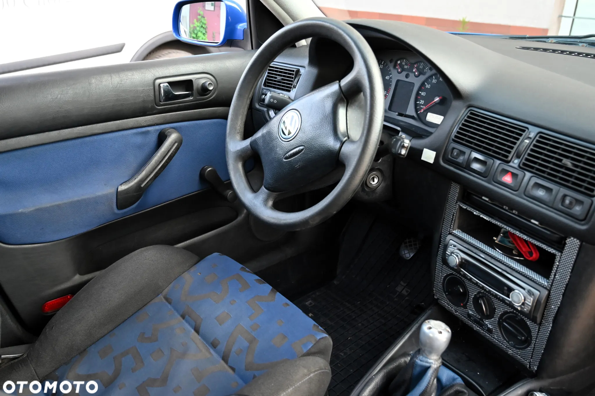Volkswagen Golf - 28