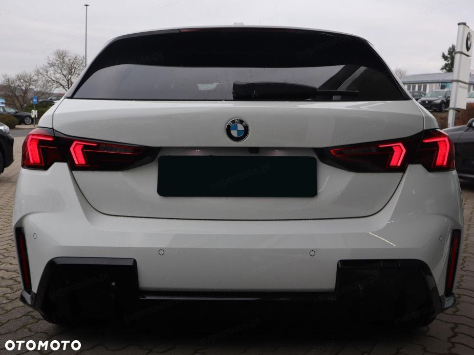 BMW Seria 1 120 mHEV - 4