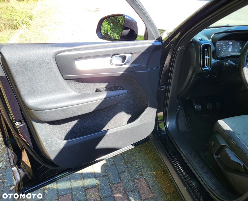 Volvo XC 40 T2 Momentum - 16