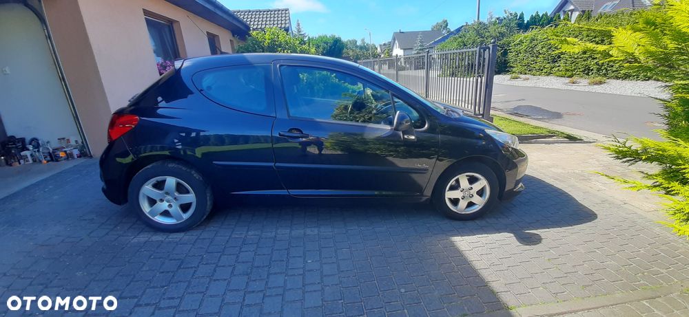 Peugeot 207 - 3