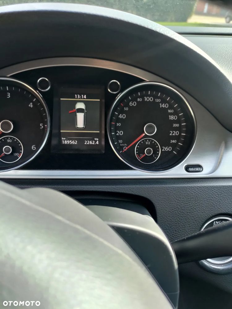 Volkswagen Passat 2.0 TDI Highline R-Style DSG - 5