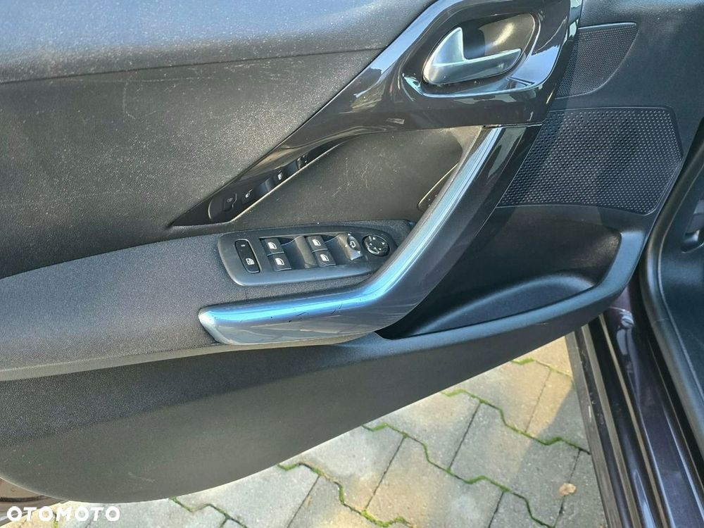 Peugeot 208 1.6 VTi Allure - 35