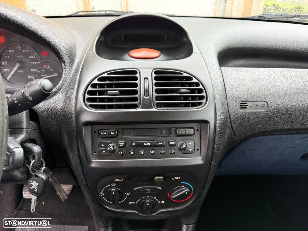 Peugeot 206 1.1 XR Présence - 17