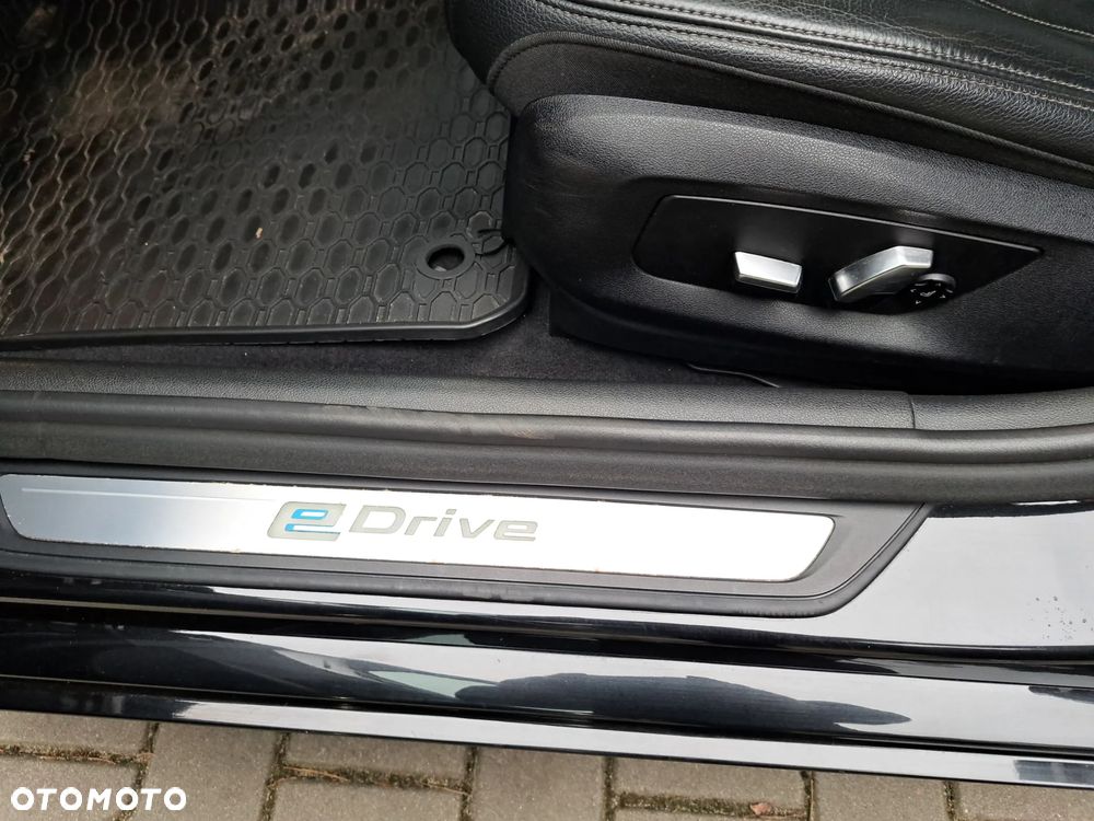 BMW Seria 5 530e iPerformance - 16