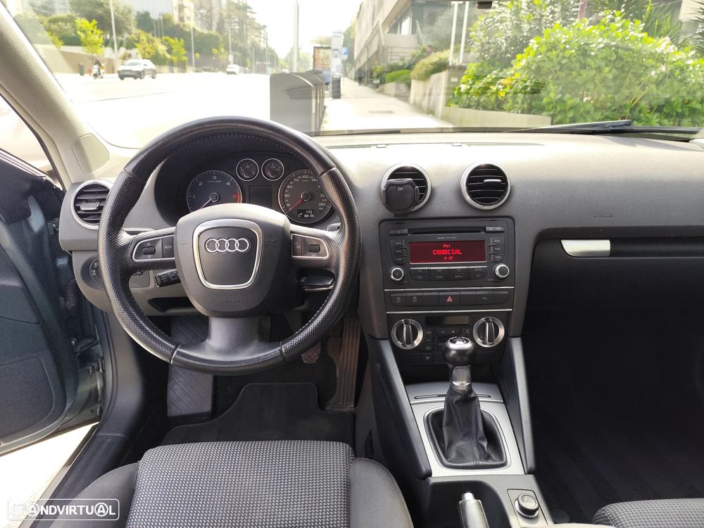 Audi A3 Sportback 2.0 TDi Attraction - 3