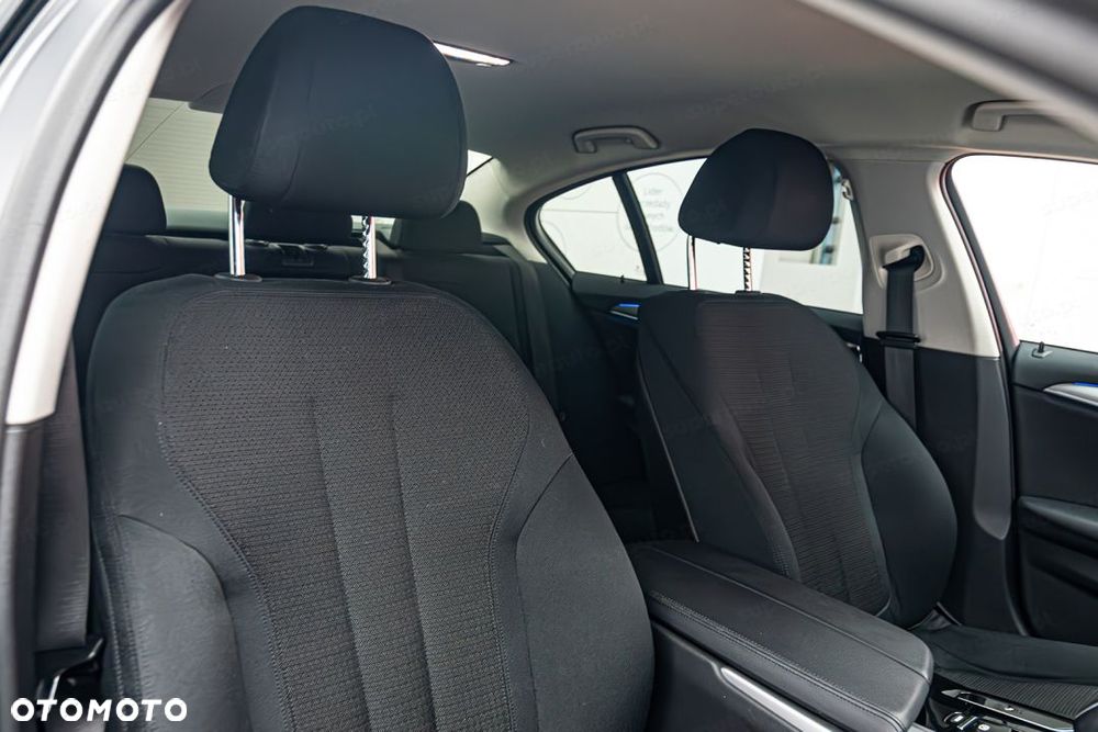 BMW Seria 5 518d - 8