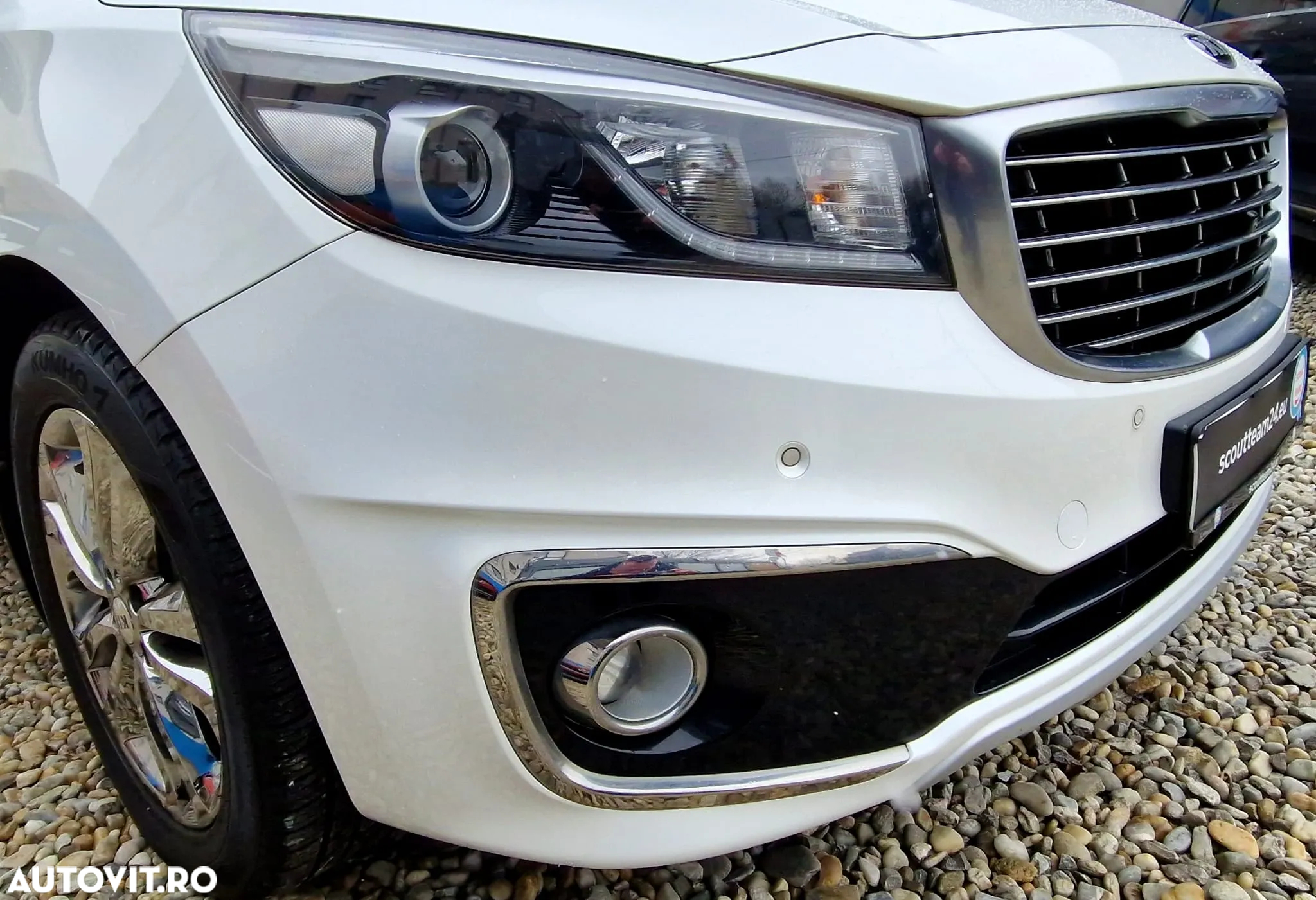 Kia Carnival - 29
