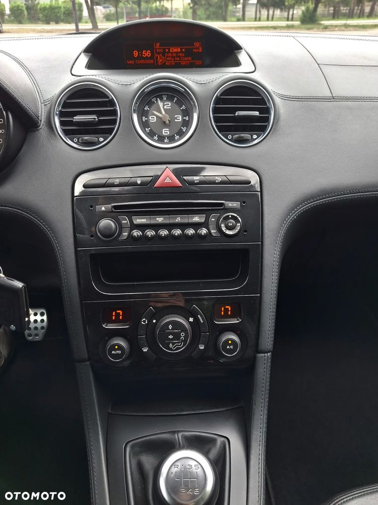 Peugeot RCZ 1.6 200 THP Onyx - 29