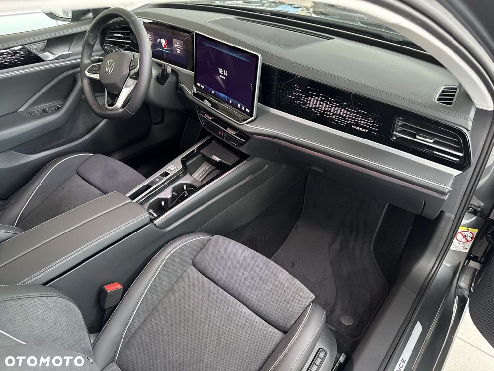 Volkswagen Passat Variant 2.0 TDI EVO Elegance DSG - 17