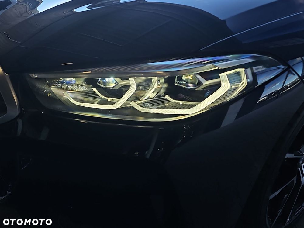 BMW Seria 8 - 28