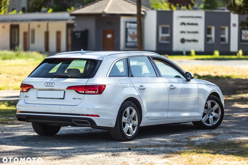 Audi A4 Avant 35 TDI S tronic - 12