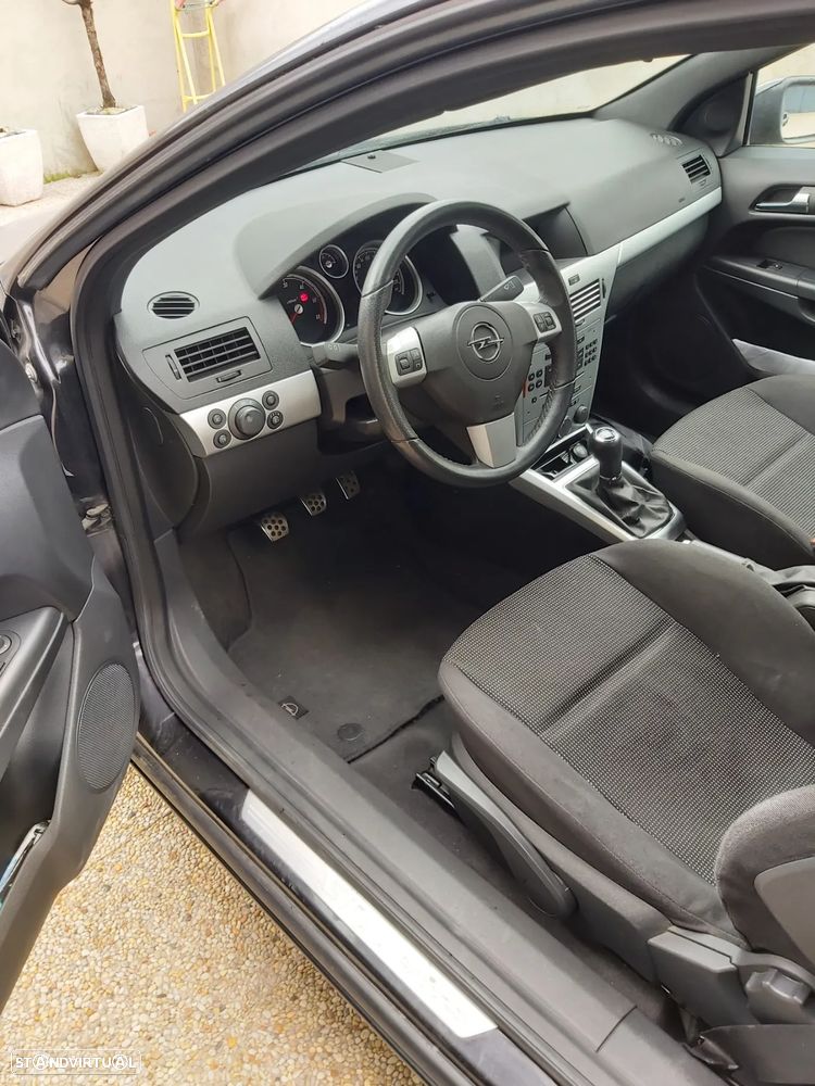 Opel Astra GTC 1.3 CDTI - 14