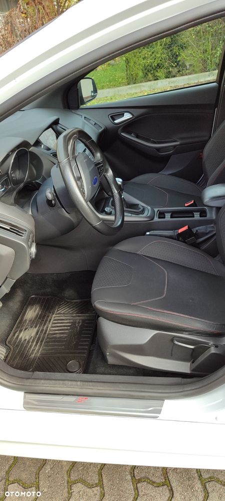 Ford Focus 1.5 TDCi ST-Line - 6