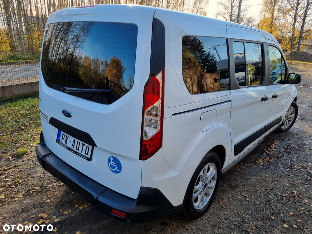 Ford Tourneo Connect Grand - 32