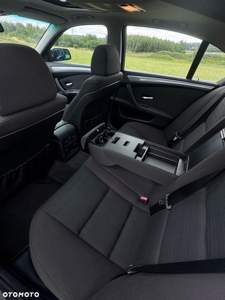BMW Seria 5 525i - 14