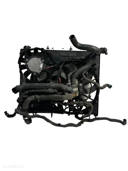 RANGE ROVER SPORT L494 WETYLATORY CHŁODNIC 3.0 D - 1