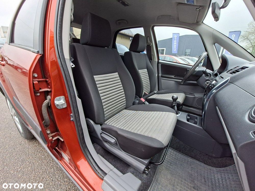 Suzuki SX4 - 23