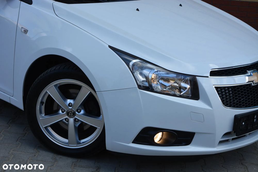 Chevrolet Cruze - 19