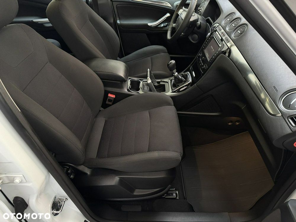 Ford S-Max 2.0 TDCi DPF Titanium - 17