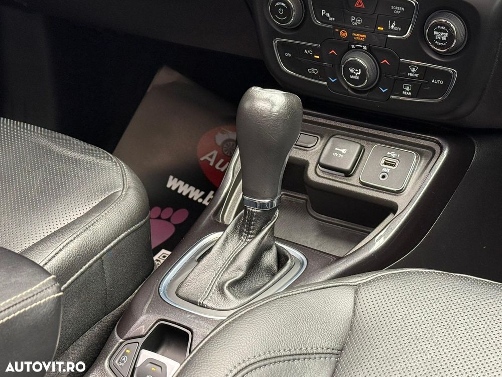 Jeep Compass - 12