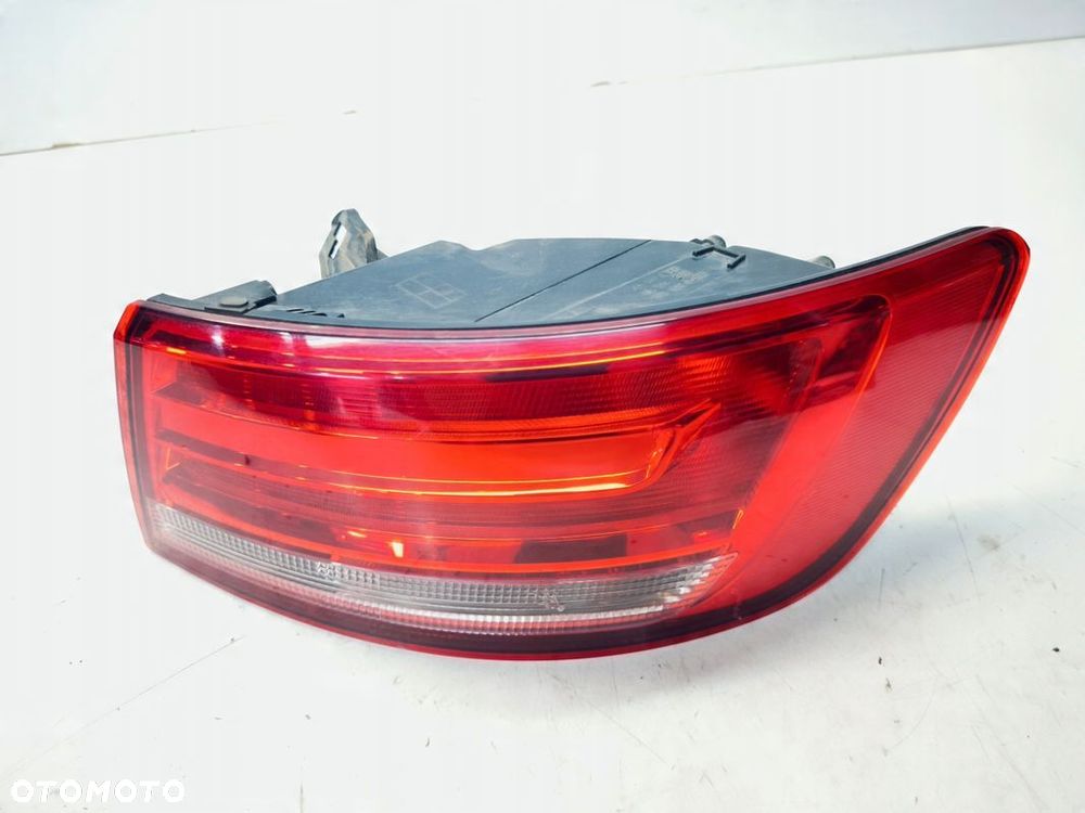 LAMPA PRAWY TYŁ W BŁOTNIK AUDI A4 B9 SEDAN 8W5945070A ZWYKŁA - 4