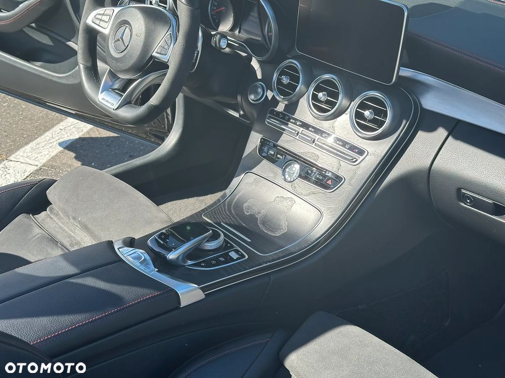 Mercedes-Benz Klasa C AMG 43 4-Matic - 26