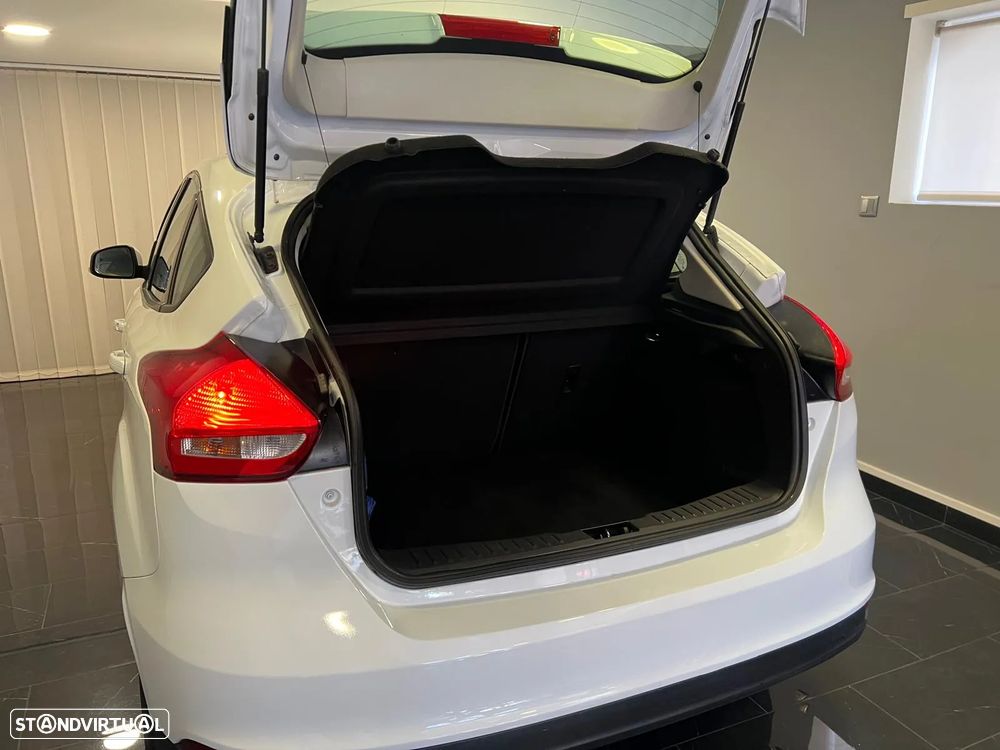 Ford Focus 1.5 TDCi Trend+ - 24