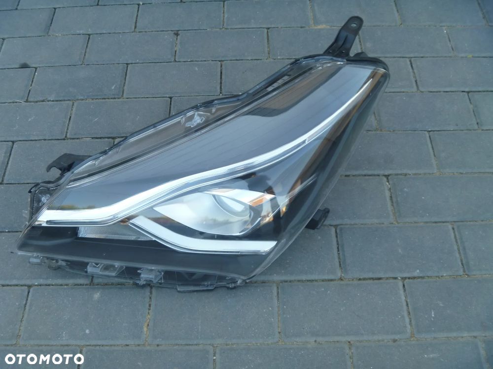 TOYOTA YARIS III LIFT 2017 ZDERZAK PRZEDNI KRATKA - 12