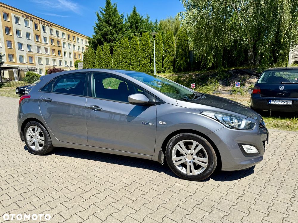 Hyundai i30 blue 1.6 CRDi Style - 5