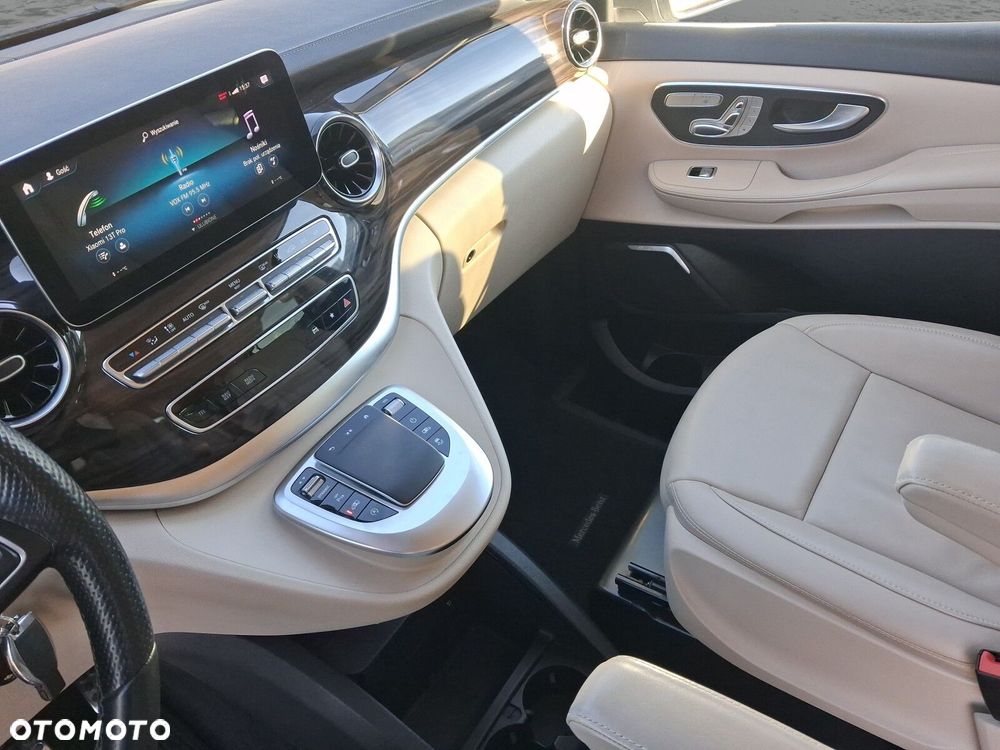 Mercedes-Benz Klasa V - 13