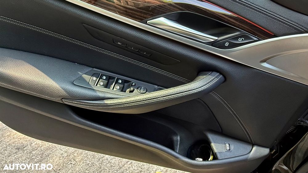 BMW Seria 5 520i AT - 18
