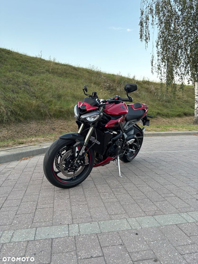 Triumph Street Triple - 7