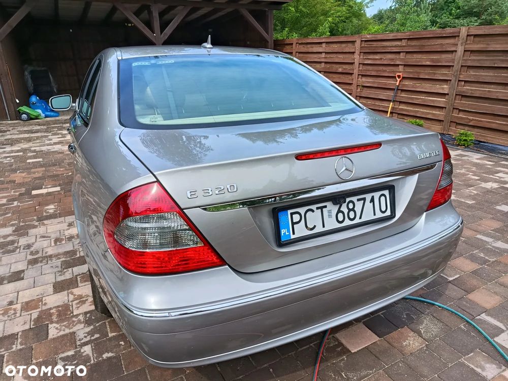 Mercedes-Benz Klasa E 320 CDI 7G-TRONIC Elegance - 3