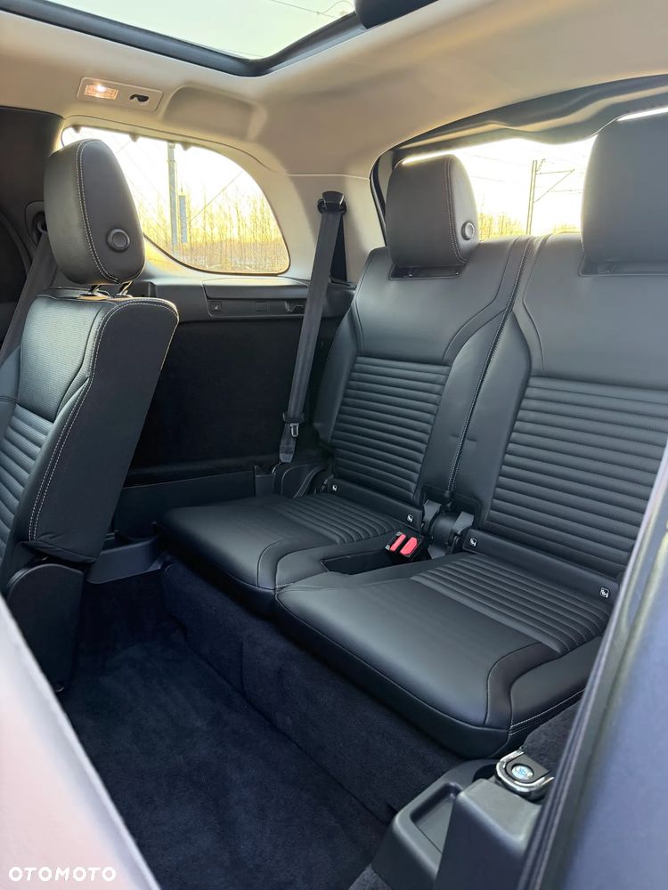 Land Rover Discovery 3.0 D250 mHEV R-Dynamic SE - 9