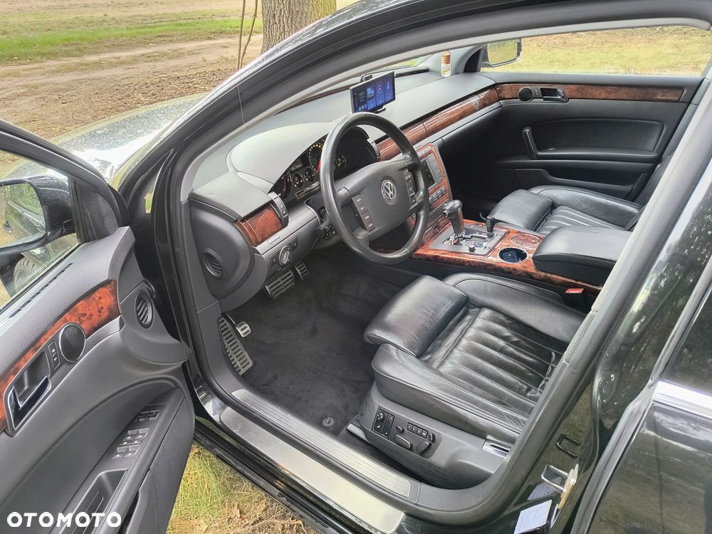 Volkswagen Phaeton - 7