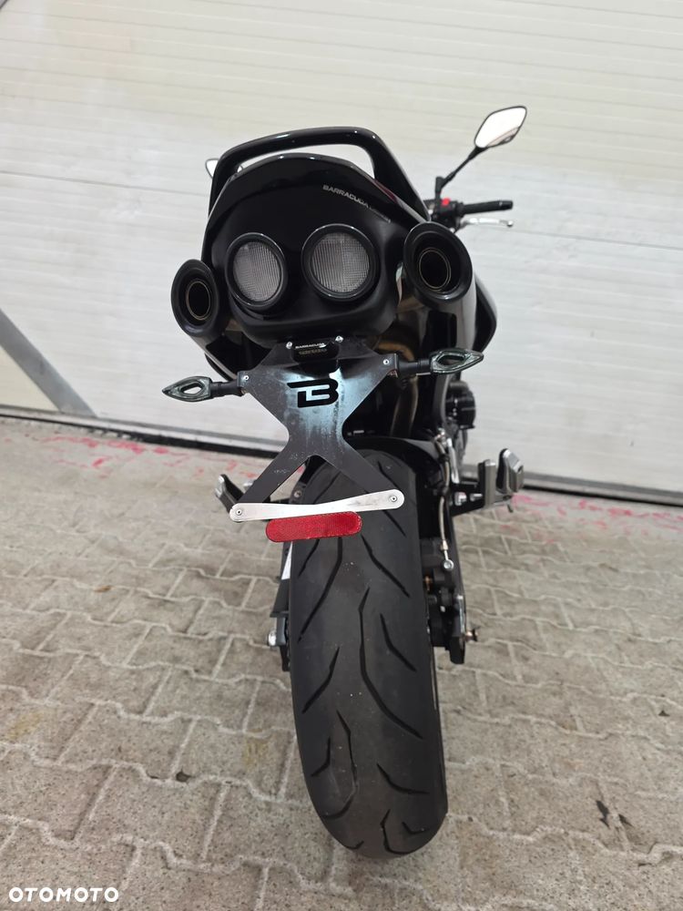 Suzuki GSR - 25