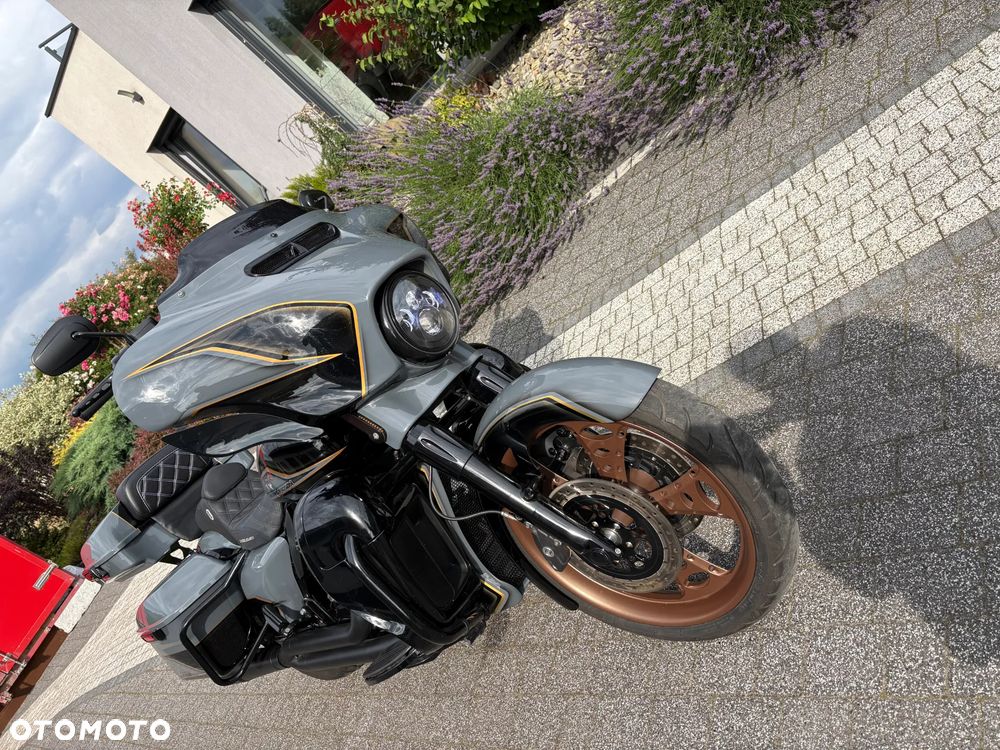 Harley-Davidson Touring Street Glide - 6