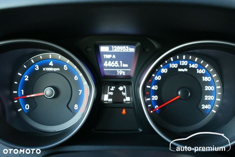 Hyundai i30 1.6 Trend - 12